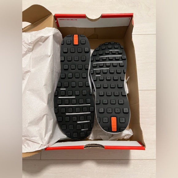 Nike Waffle One 'Summit White' Running Shoes - Picture 16 of 16